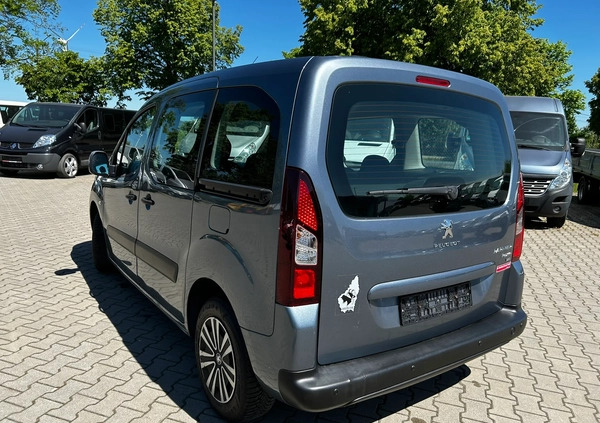 Peugeot Partner cena 26000 przebieg: 221800, rok produkcji 2013 z Ropczyce małe 154